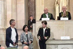 越南的农业遗传学研究院研究博士黄氏江荣获法国翰林院奖项。（图：越通社）