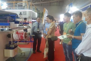 开幕当天已吸引国内外众多业者前往参观和洽商。