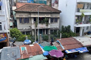 旧街市里的原西贡广肇公所。