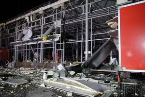 图为因俄军导弹攻击而毁坏的乌克兰东部哈尔科夫州邮件分拣中心。（图：共同社）