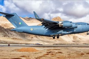 印度政府派出C-17运输机，空运38.5公吨人道救援物资至埃及西奈地区，希望能够运入饱受战火摧残的加萨走廊（Gaza Strip）的巴勒斯坦民众。 (图：IAF)