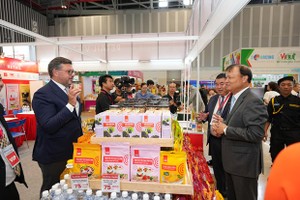 充份利用电子商务促进出口是企业的有效发展方向。