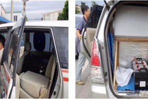 被当场抓获的诈骗歹徒及行骗工具BTS。（图：无线电频道局）