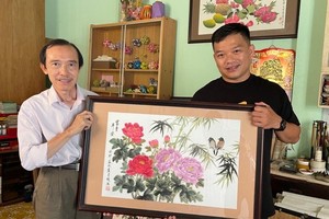 卢建机画家向本文作者赠送作品。