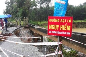 河靖与广南省强降雨致山体滑坡