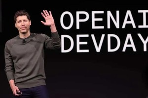 OpenAI首席执行官奥尔特曼被解雇。