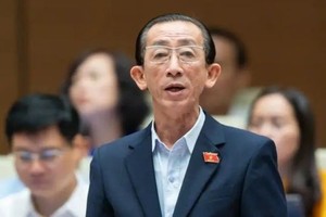 陈黄银同志出任市委书记阮文年助理。（图：翘征）