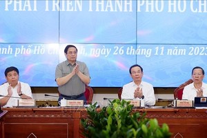 政府总理范明政主持会议。（图：VGP）