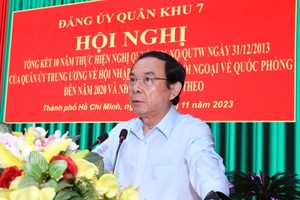 市委书记阮文年在会上致词。（图：俊英）