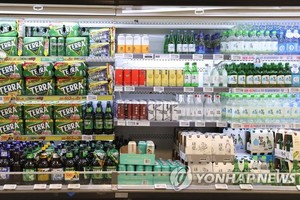 首尔一家大型超市的酒水专区，摄于2023年4月3日。（图：韩联社）