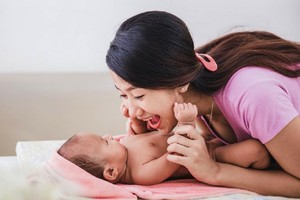 婴儿可能在出生前就开始学习语言