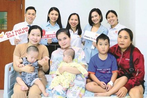 千禧龙传媒探望先天性心脏病患儿