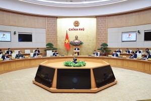 政府总理范明政主持会议。（图：VGP）