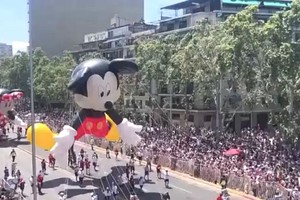 智利圣诞节迪士尼卡通人物大游行。