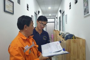 市电力部门一直为大学生和租客以规定价用电创造条件。