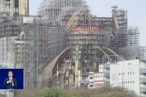 2019年失火的巴黎圣母院将于明年12月8日如期重新对宗教活动及公众开放。（图：CCTV 视频截图）