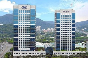 图为韩国现代汽车（左）和起亚总部。（图：韩联社） 