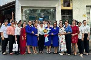 为妇女创造用华语交流平台