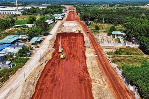 施工中的边和-头顿高速公路项目。（图：VNN）