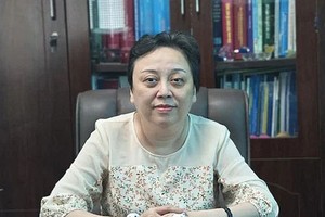 市食品安全厅厅长范庆风兰。