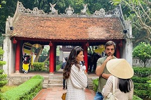 国际游客参观文庙-国子监。