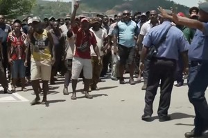 莫尔兹比港10日发生抗议。（图：AP）