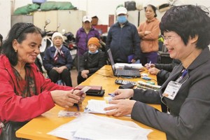 不少领取退休金的高龄人是工程师、医生或科学家仍然精神矍铄、身体健康，完全有能力担任顾问与专家岗位，以善用智慧和经验继续贡献社会。