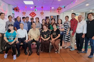 为保存民族文化艺术作努力