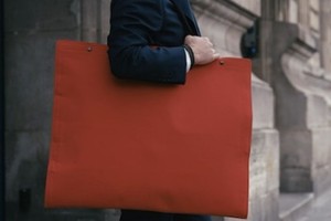 防水服装袋避免衣物发霉