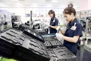 越南三星集团的生产线。（图：德英）