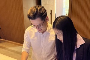 民众查看本市数字地图系统。