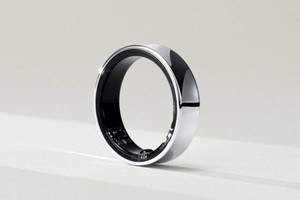 三星首款智能戒指亮相 MWC