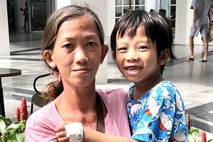 黄金容和徐光华。