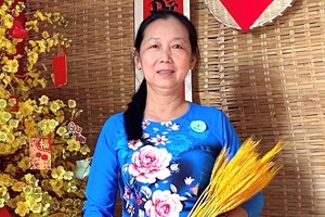 优秀华人妇女周秀娟。