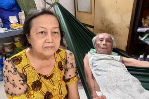 黄氏金玉在照料杜隐。