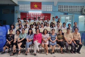 礼文华文中心开学暨初中、高小毕业典礼