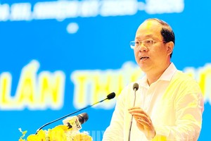 市委常务副书记阮胡海会上致辞。（图：市党部新闻网）