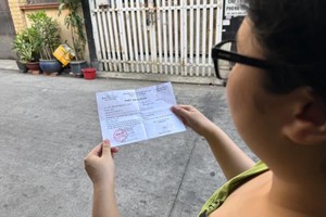 买卖证件以享社保制度是违法行为。