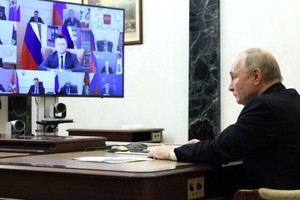 普京听取相关部门对袭击事件的调查进展。（图：互联网）