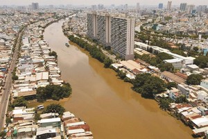 第八郡双渠北岸河畔环境整饬、建设基础设施与疏浚项目预计明年展开场地拆迁补偿工作。