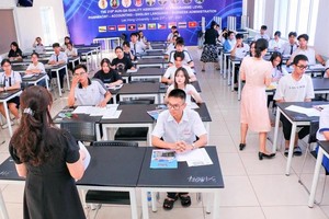 考场一隅。（图：清雄）