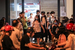 在十年级补习中心的学生。