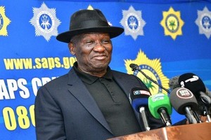 南非警察部部长贝基‧塞莱。（图：GCIS）