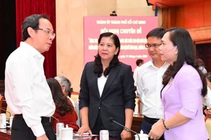 女干部对本市贡献重大