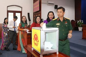 薄寮省2021-2026年人民议会代表投票罢免和补选人民议会、人委会职务。