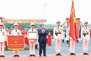 机动警察务必成为一支精锐队伍