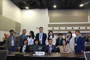 INC-4越南谈判代表团。（图：越通社）