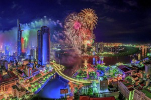 胡志明市迎佳节 柯成智达 摄