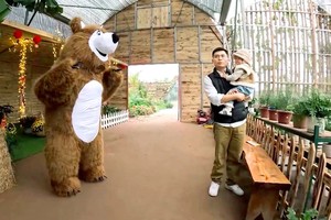 《妈妈不在家-爸爸是超人》节目片段。