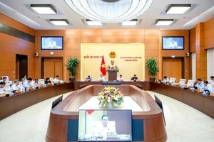 国会常委会第33次会议现场。（图：越通社）